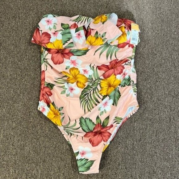 NWT-Size 18W Strapless Swimsuit - Picture 1 of 3